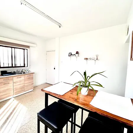 Apt On The Street Of Bars&nightclubs In 11 Appartamento Ayia Napa