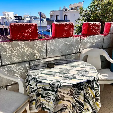 Appartamento Apt On The Street Of Bars&nightclubs In 11 *