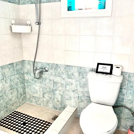 Apt On The Street Of Bars&nightclubs In 11 * Ayia Napa